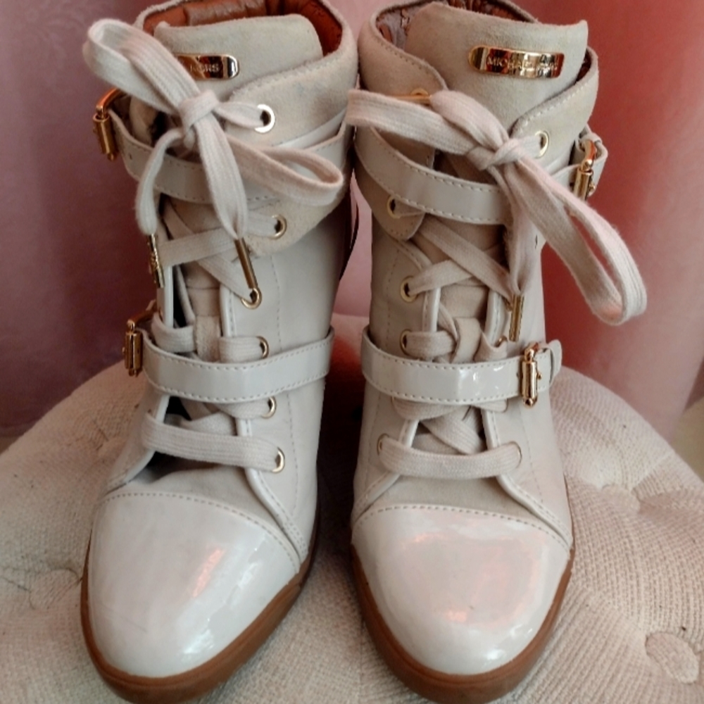 Women's MICHAEL KORS bottie boots sneakers creme